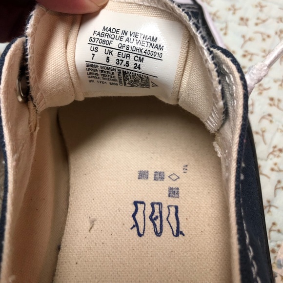 Converse - Picture 3 of 3